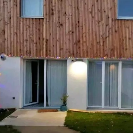 Maison Familiale Toute Equipee Proche Nantes Vakantiehuis Les Sorinières